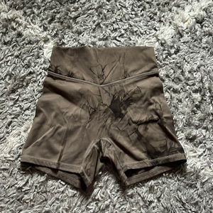 Vitality cloud shorts